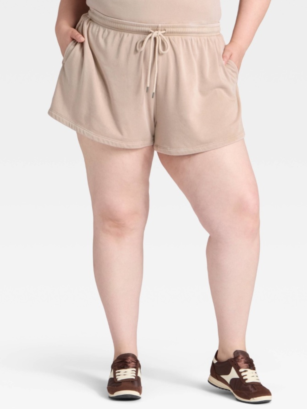 Women's Mid-Rise Fleece Jogger Shorts - Universal Thread™ Tan 3X